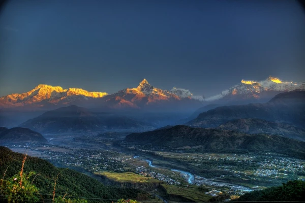 Luxury Kathmandu-Pokhara Tour with Everest
